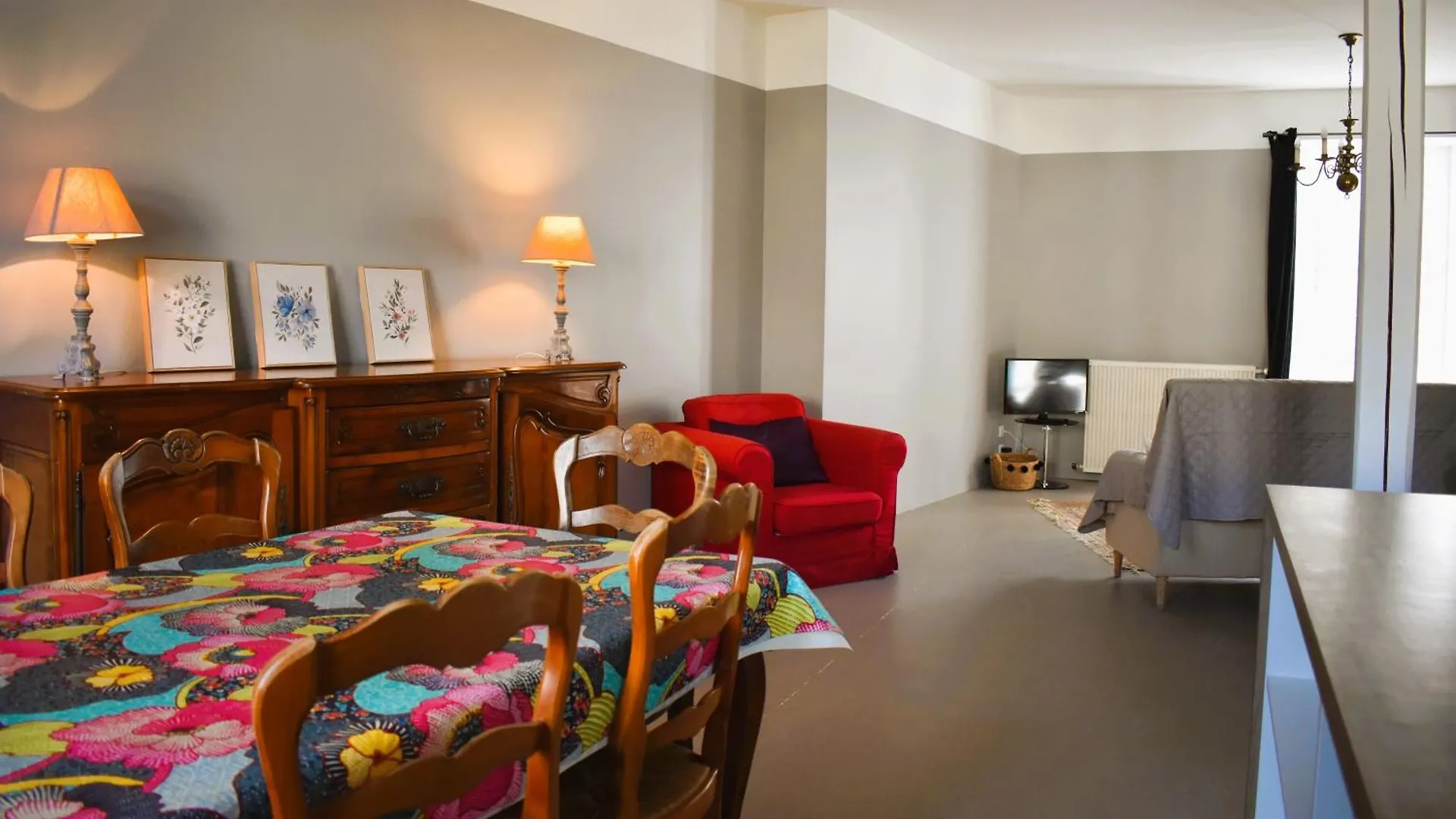 ***  Aparthotel Le Logis de Céline Cajarc Francia